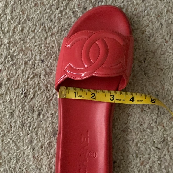 Chanel Cherry Red Patent Leather CC Slides Slipper Sandal Shoes Sz. 39.5 - Picture 9 of 9